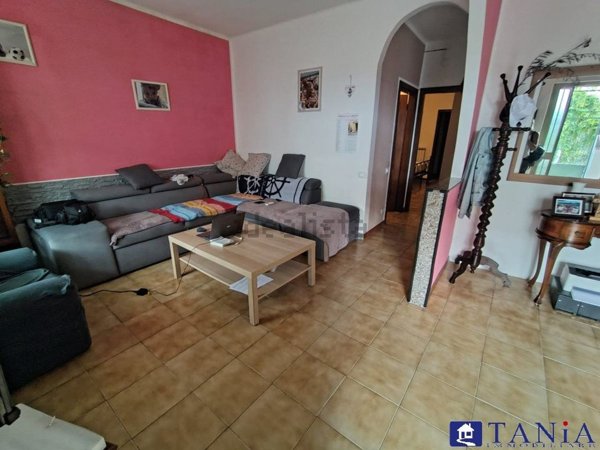 casa semindipendente in vendita a Carrara in zona Marina di Carrara