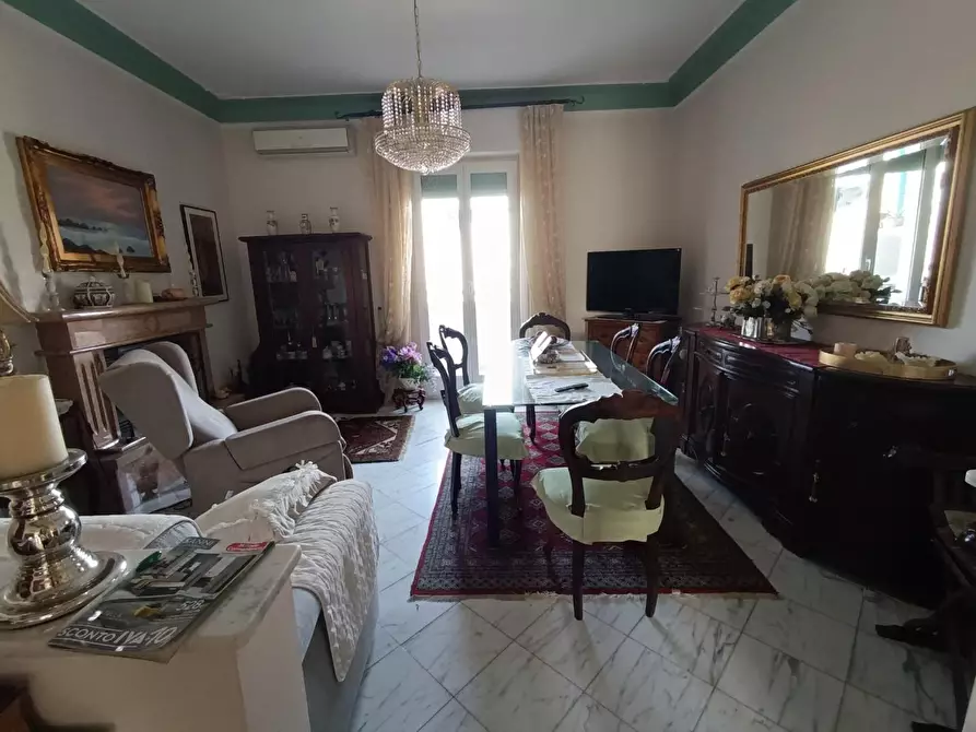 appartamento in vendita a Carrara in zona Avenza