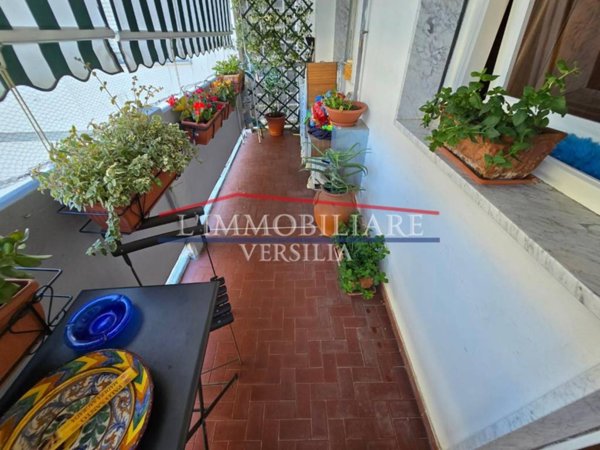 appartamento in vendita a Carrara in zona Marina di Carrara