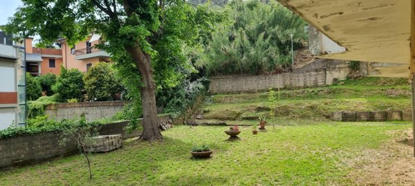 appartamento in vendita a Carrara in zona Centro Città