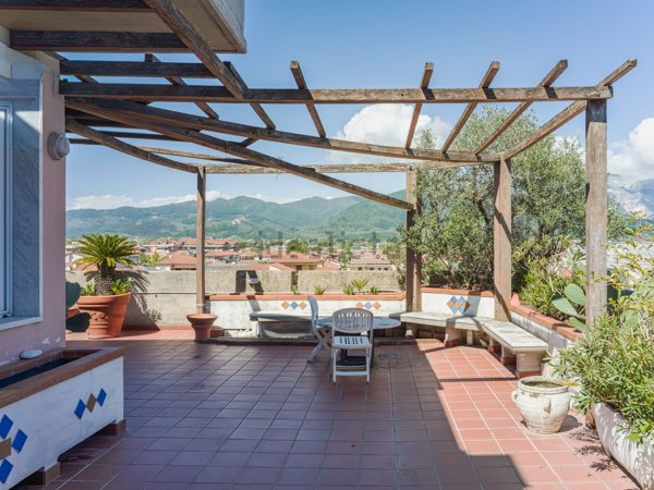 appartamento in vendita a Carrara in zona Marina di Carrara