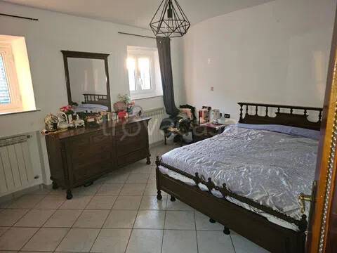 appartamento in vendita a Carrara in zona Bedizzano