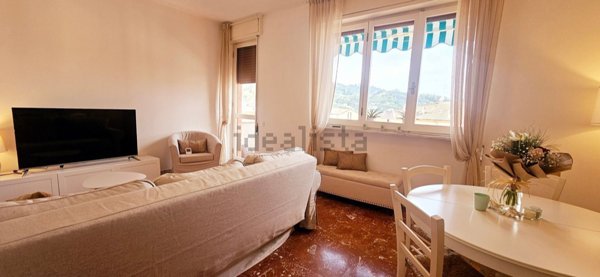 appartamento in vendita a Carrara in zona Centro Città
