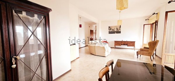 appartamento in vendita a Carrara in zona Avenza