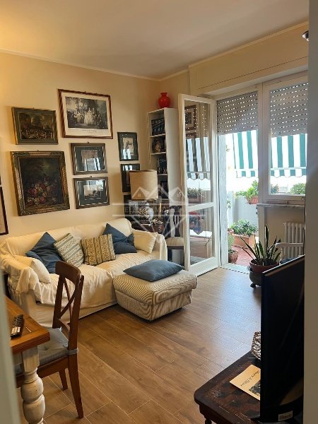 appartamento in vendita a Carrara in zona Marina di Carrara