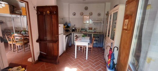 casa semindipendente in vendita a Carrara in zona Centro Città