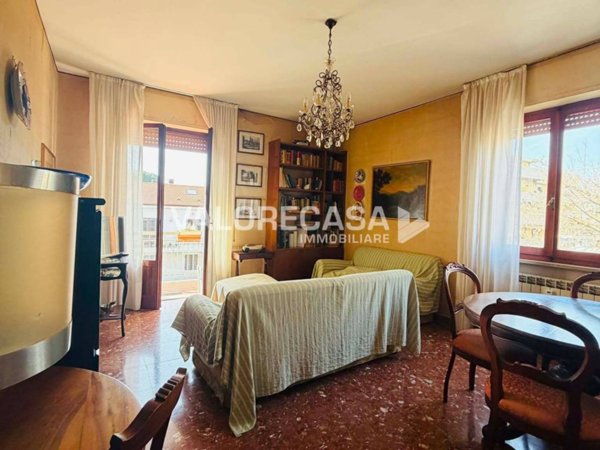 appartamento in vendita a Carrara in zona Marina di Carrara