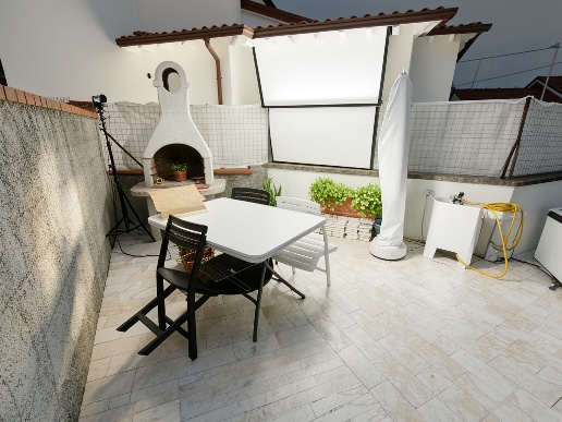 casa indipendente in vendita a Carrara in zona Avenza