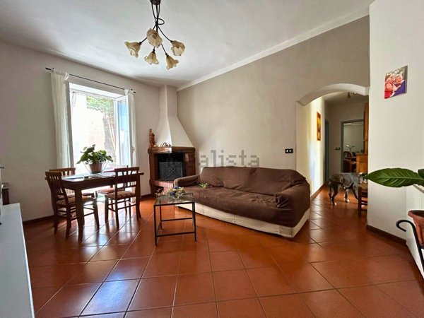 appartamento in vendita a Carrara in zona Avenza