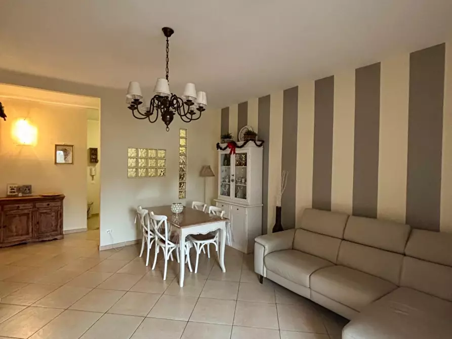 appartamento in vendita a Carrara in zona Marina di Carrara