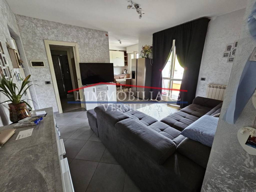 appartamento in vendita a Carrara in zona Stadio
