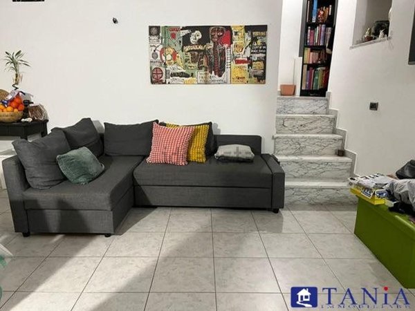 casa indipendente in vendita a Carrara in zona Linara