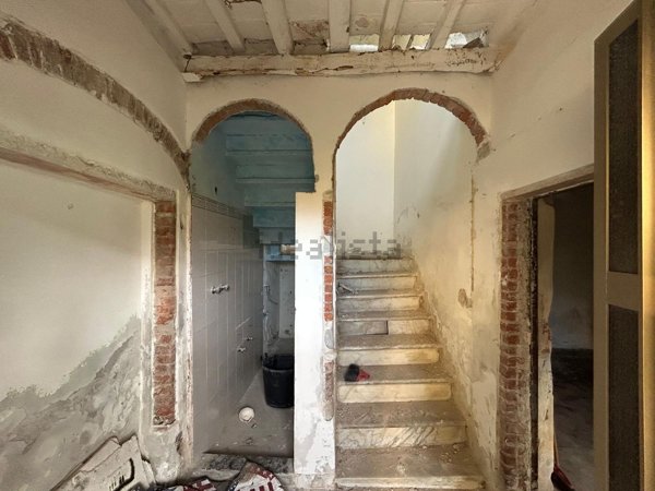 casa indipendente in vendita a Carrara in zona Marina di Carrara