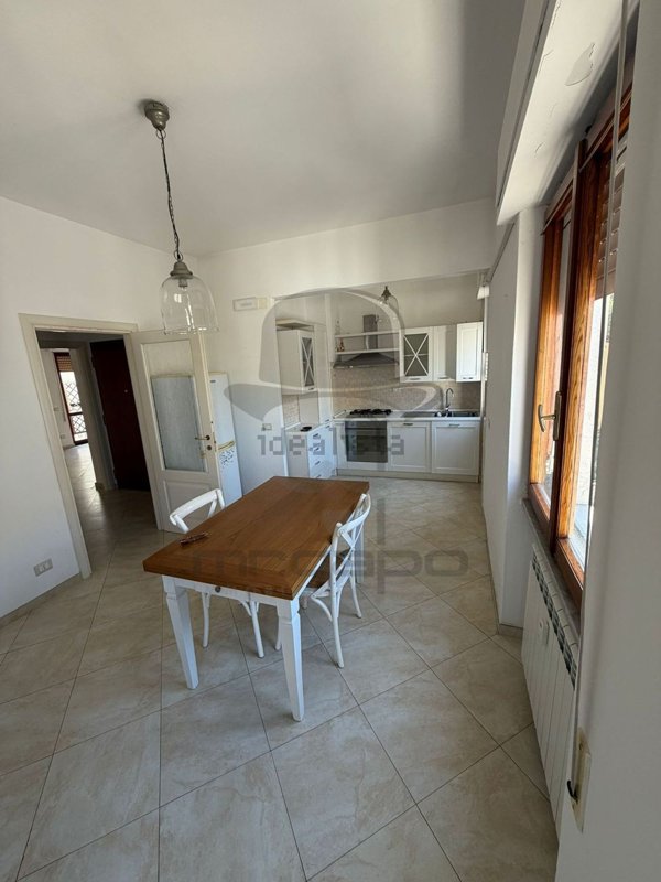 appartamento in vendita a Carrara in zona Avenza
