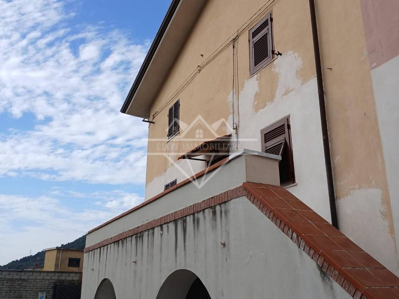 appartamento in vendita a Carrara in zona Sant'Antonio