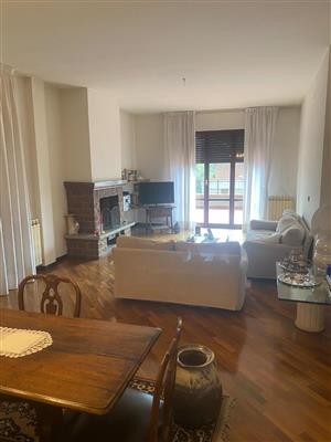 appartamento in vendita a Carrara