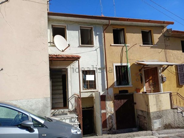 casa indipendente in vendita a Carrara in zona La Foce