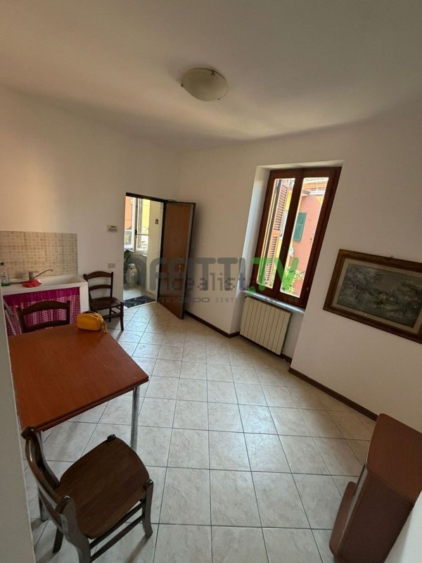 appartamento in vendita a Carrara in zona Fossola