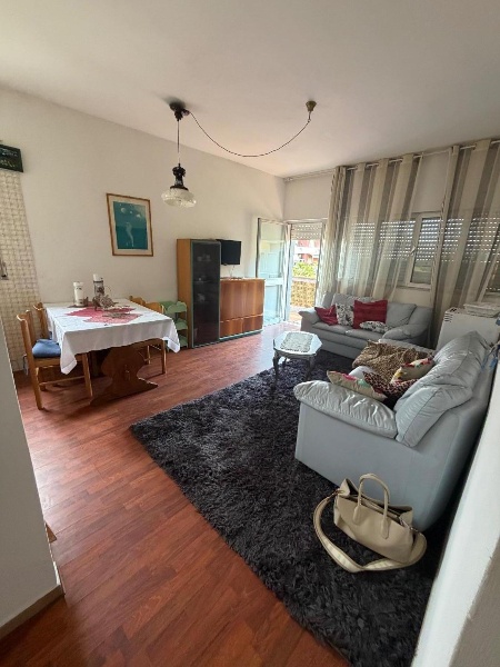 appartamento in vendita a Carrara in zona Marina di Carrara
