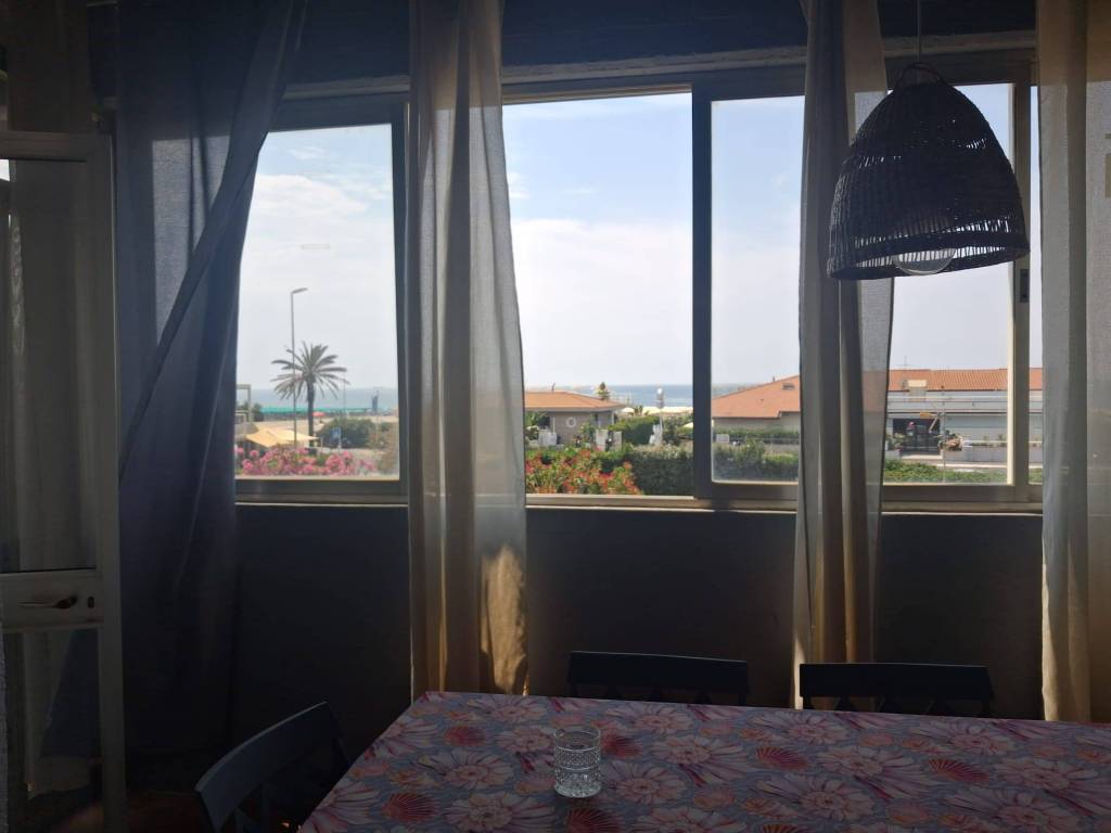 appartamento in vendita a Carrara in zona Marina di Carrara
