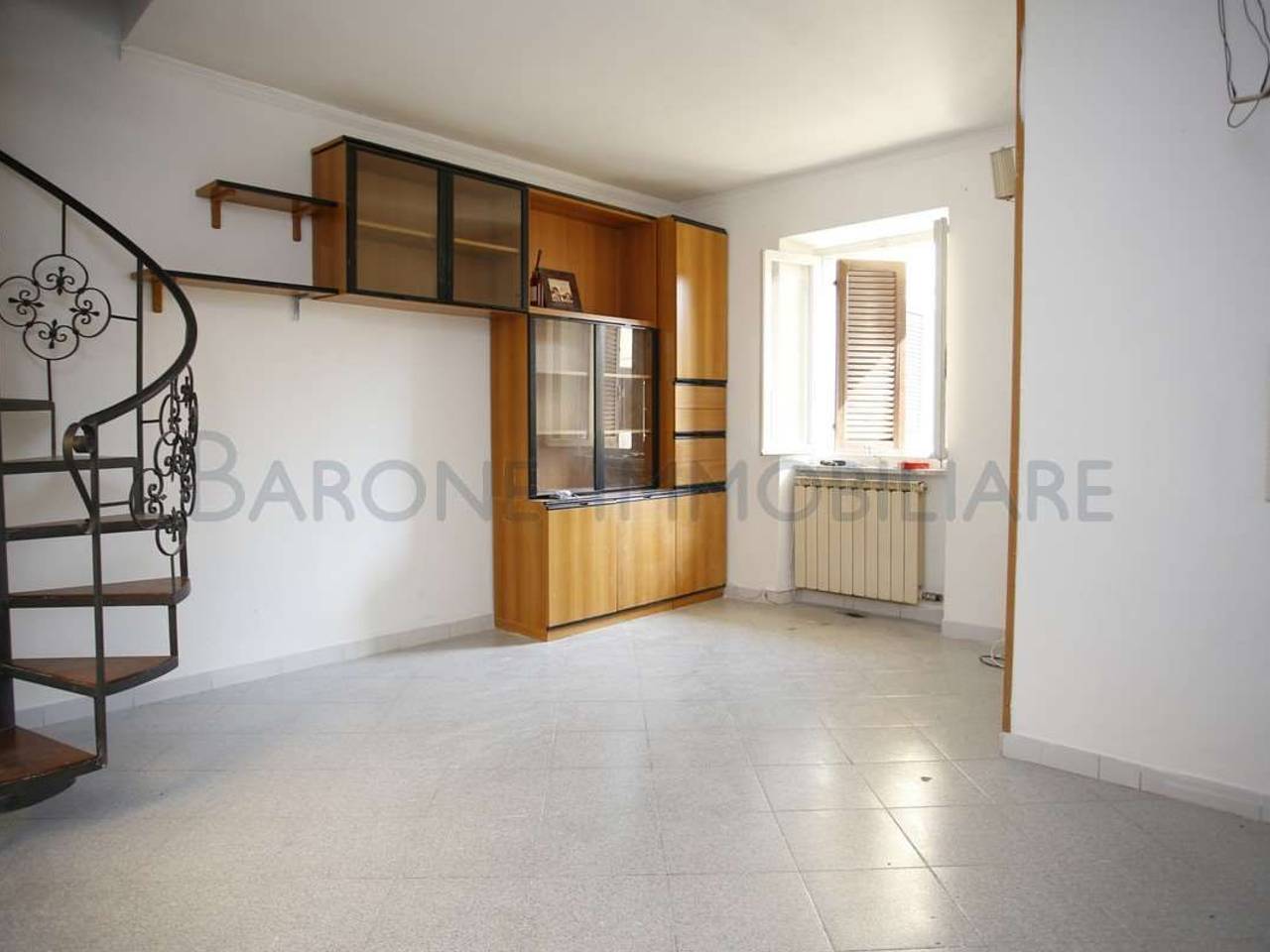 appartamento in vendita a Carrara in zona Avenza