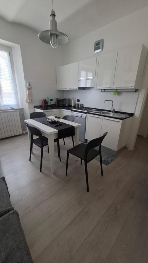 appartamento in vendita a Carrara in zona Marina di Carrara