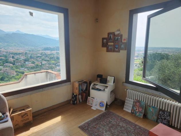 casa indipendente in vendita a Carrara in zona Monteverde