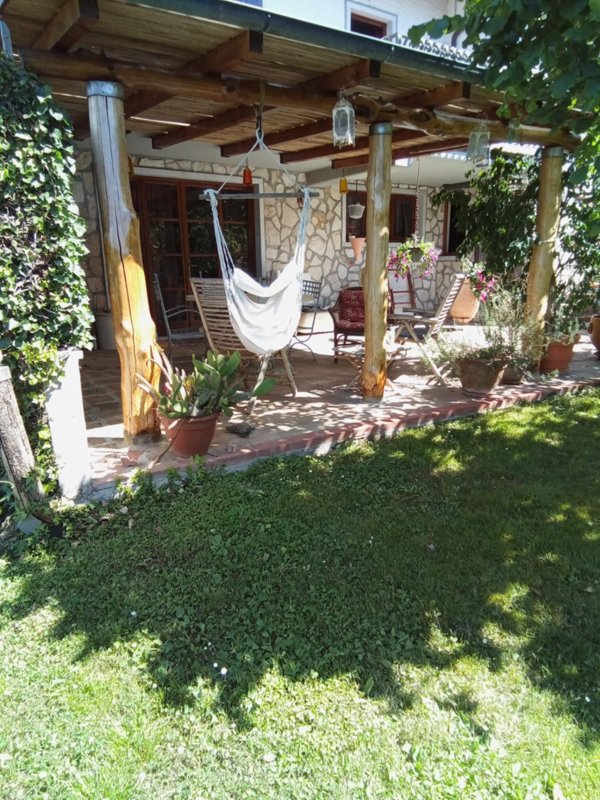 casa indipendente in vendita a Carrara in zona Bergiola