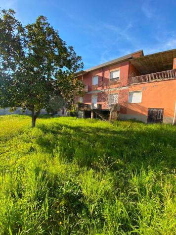 casa indipendente in vendita a Carrara in zona Marasio