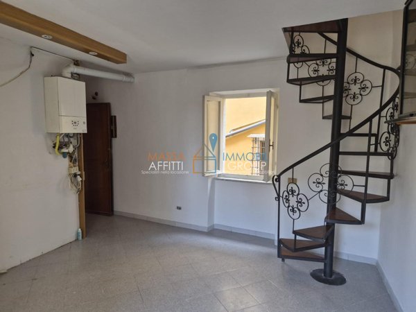 appartamento in vendita a Carrara in zona Avenza
