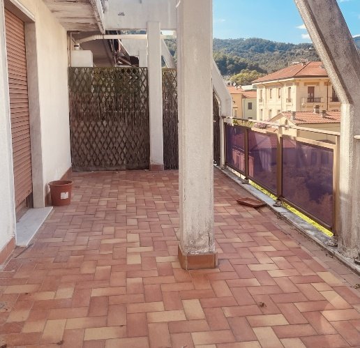 appartamento in vendita a Carrara in zona Centro Città