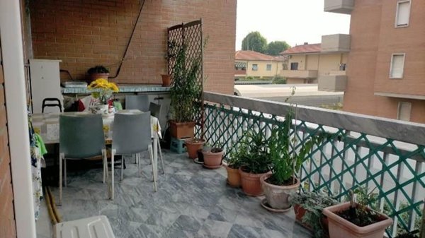 appartamento in vendita a Carrara in zona Marina di Carrara