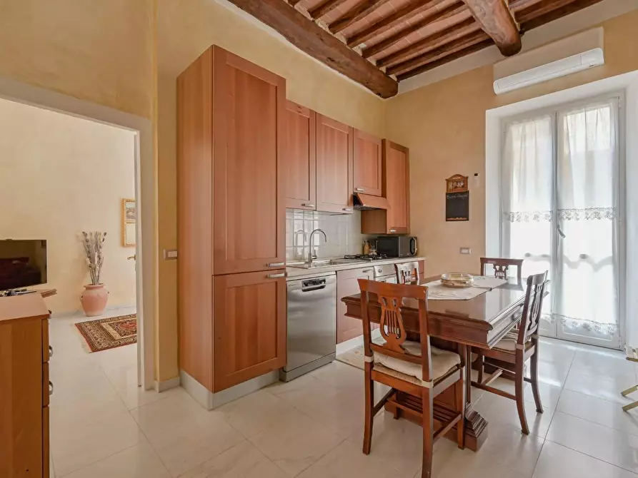 appartamento in vendita a Carrara in zona Centro Città