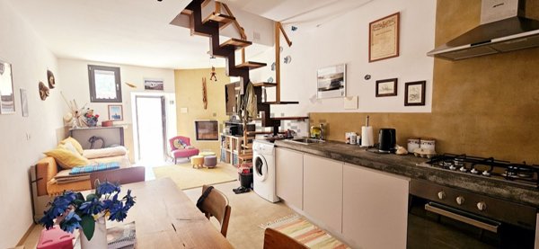 casa semindipendente in vendita a Carrara in zona Colonnata