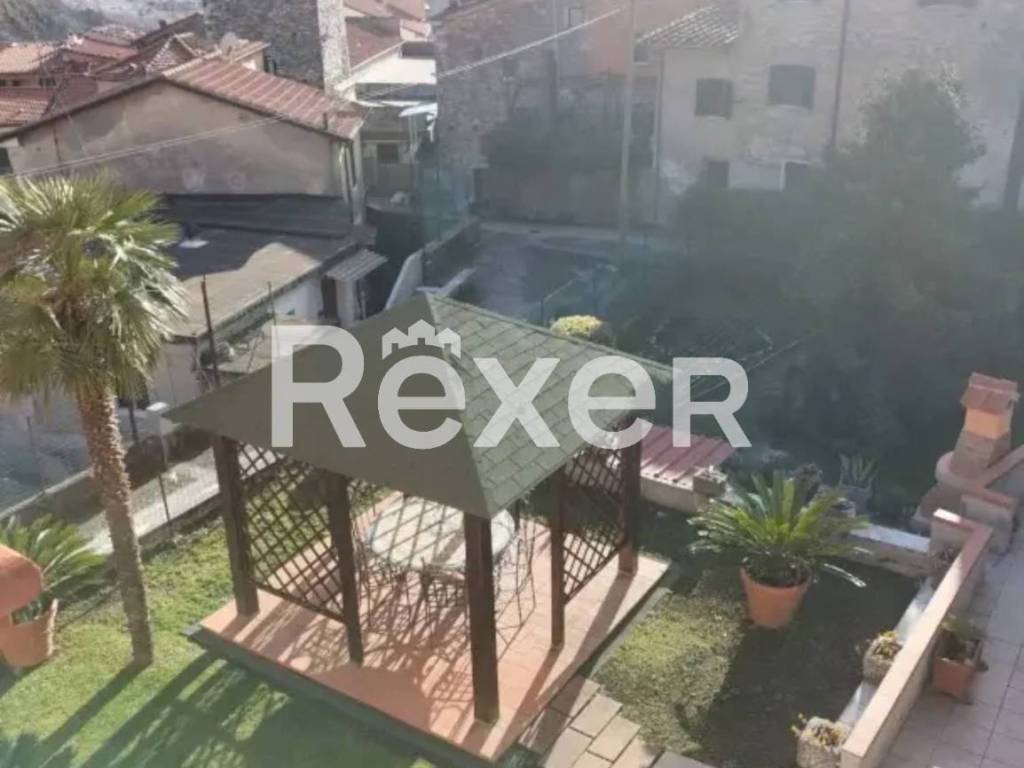 casa indipendente in vendita a Carrara in zona Colonnata