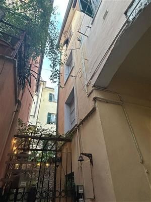 casa indipendente in vendita a Carrara in zona Centro Città