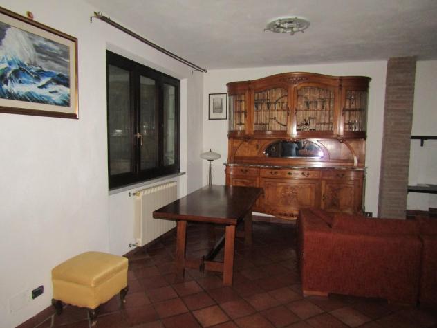 casa indipendente in vendita a Carrara in zona Fossone