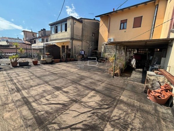 appartamento in vendita a Carrara in zona Marina di Carrara