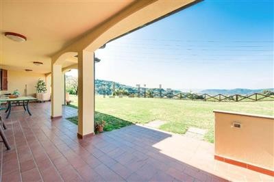 casa indipendente in vendita a Carrara