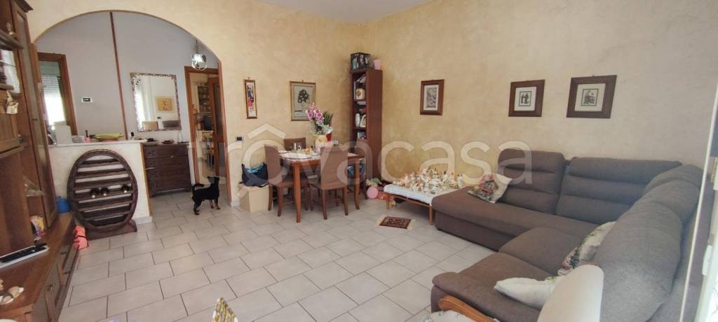 appartamento in vendita a Carrara in zona Marina di Carrara