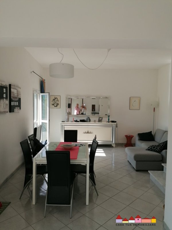 casa indipendente in vendita a Carrara in zona Sorgnano