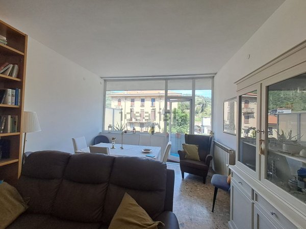 appartamento in vendita a Carrara in zona Fossola