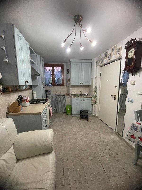 appartamento in vendita a Carrara in zona Centro Città