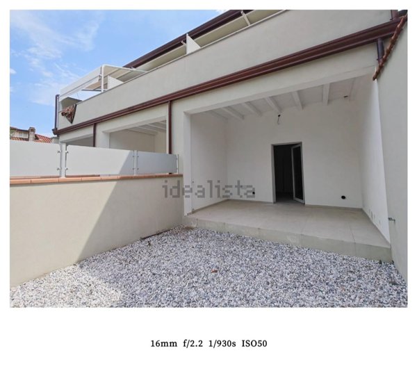 casa indipendente in vendita a Carrara in zona Marina di Carrara