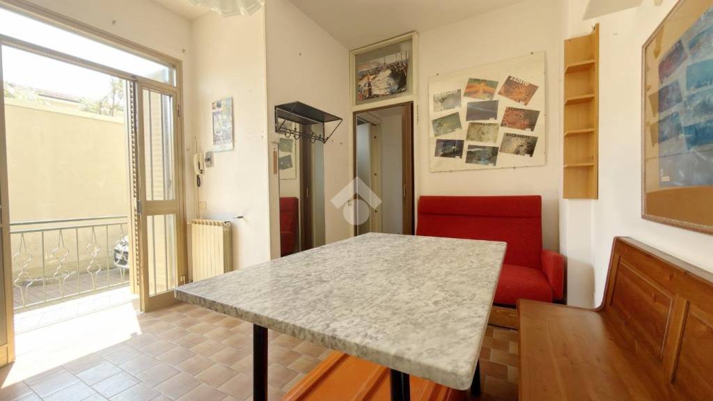 appartamento in vendita a Carrara in zona Marina di Carrara