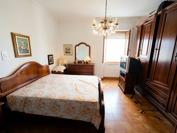 casa indipendente in vendita a Carrara in zona Gildona
