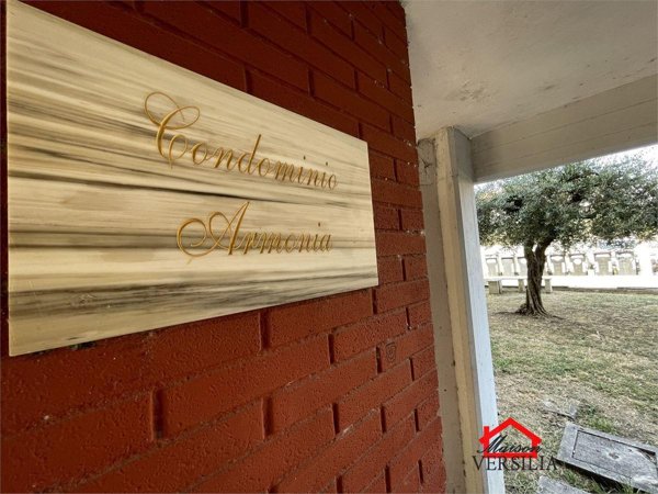 appartamento in vendita a Carrara in zona Avenza