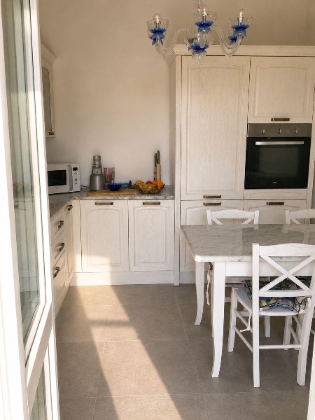 casa indipendente in vendita a Carrara in zona Marina di Carrara