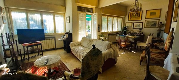 appartamento in vendita a Carrara in zona Marina di Carrara