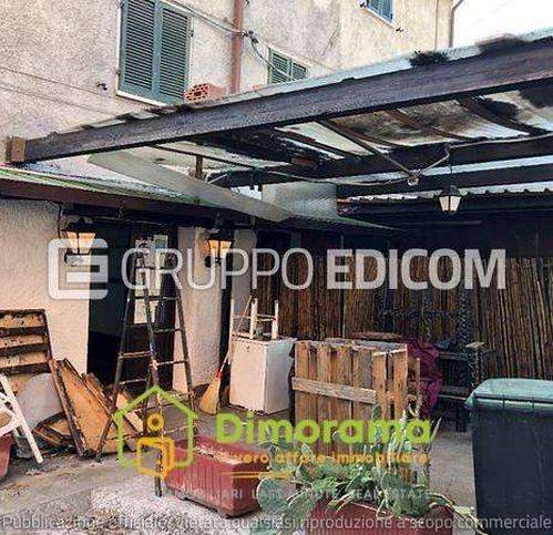negozio in vendita a Carrara in zona Marina di Carrara
